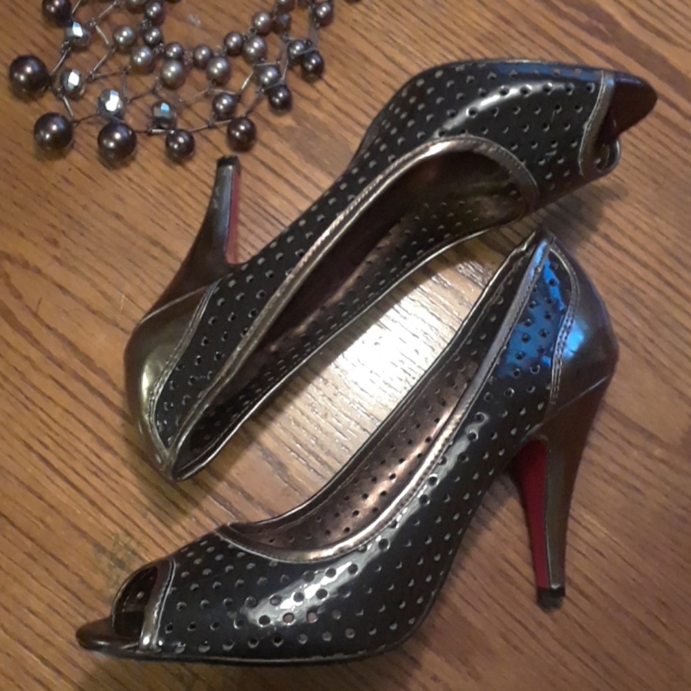 "Kenneth Cole" Brown Patent Peep- Toe Heels